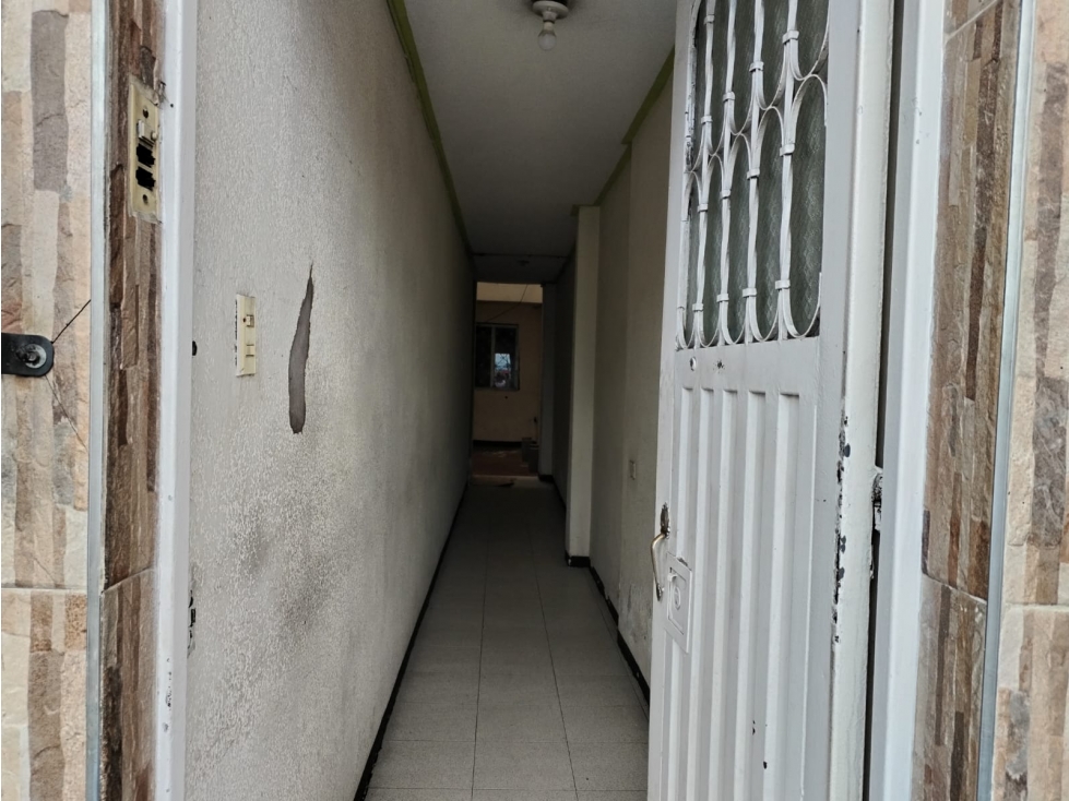 CASA CIAL VENTA BARRIO KENNEDY SOBRE AVDA CRA 80 DE 280 M2 — foto 5