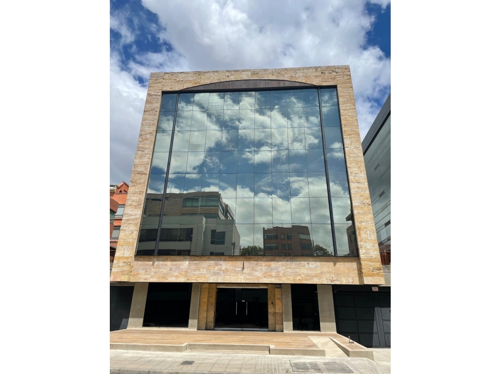 OFICINA VENTA RENTANDO PARA INVERSIONISTA EDIF. CALLE 94 DE 617 M2