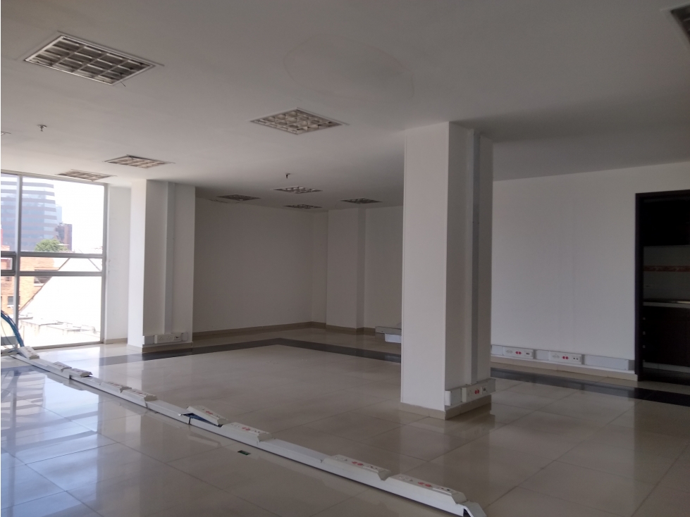EDIFICIO VTA/ARRIENDO CALLE 95 DE 3.500 M2 — foto 4