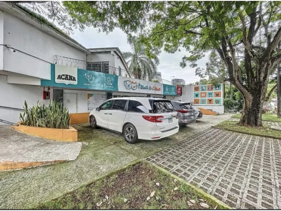 VENTA DE PLAZA COMERCIAL - SANTA ELENA PARQUE LEFEVRE - RR