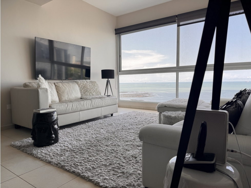 VENTA DE APARTAMENTO FRENTE AL MAR PH VISTA DEL MAR- EF
