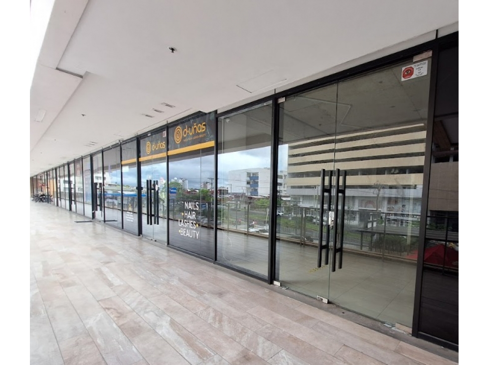 LOCAL COMERCIAL EN ALQUILER // LIBERTY PLAZA 12 DE OCTUBRE RR — foto 3