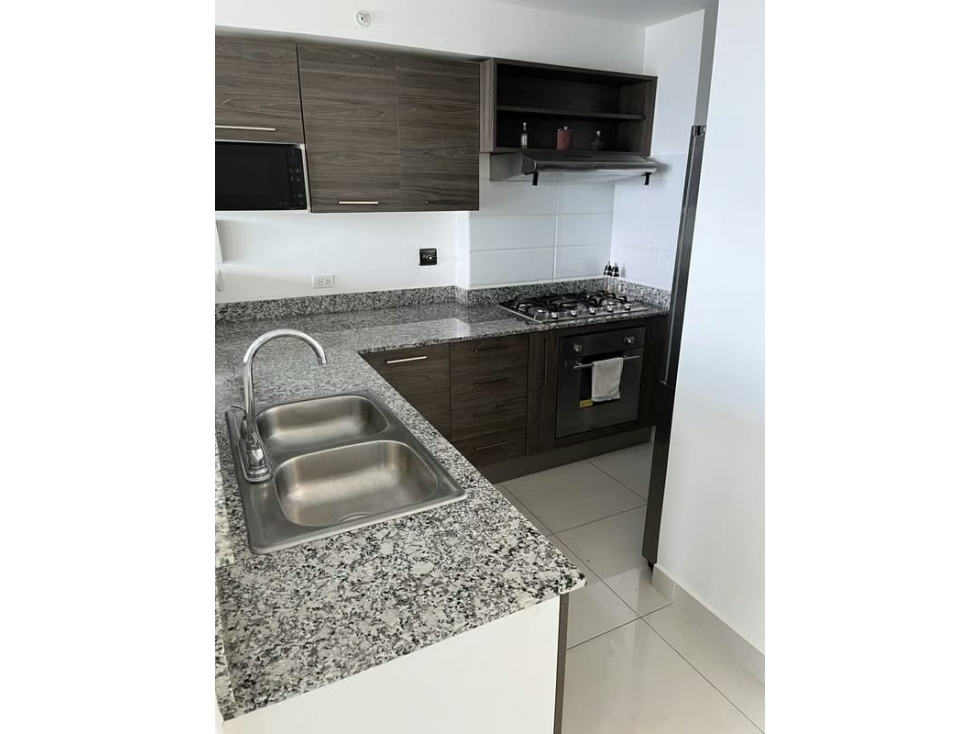 ALQUILO HERMOSO APARTAMENTO AMOBLADO/PH MIDPARK/ VIA ESPAÑA (DB) — foto 3