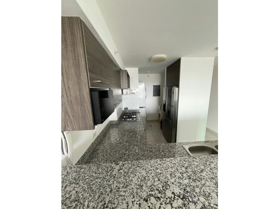 ALQUILO HERMOSO APARTAMENTO AMOBLADO/PH MIDPARK/ VIA ESPAÑA (DB) — foto 4