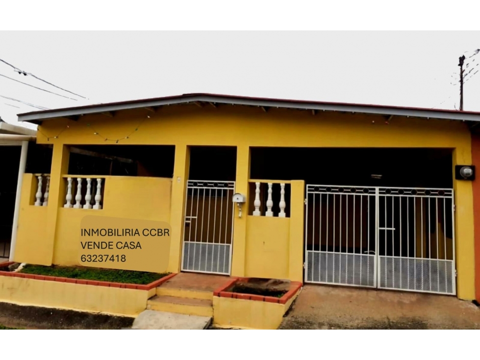 SE VENDE CASA , URBANIZACION ALTOS DE VISTA ALEGRE .