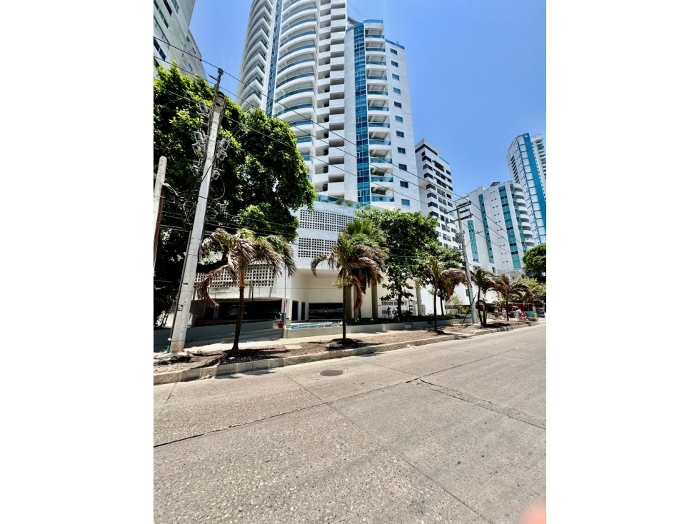 APARTAMENTO EN EDIFICIO POSEIDON DEL CARIBE - EL LAGUITO