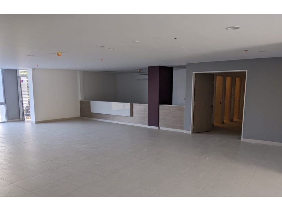VENDO LOCAL COMERCIAL EN LA CLINICA CENTRAL DEL EJE — foto 4