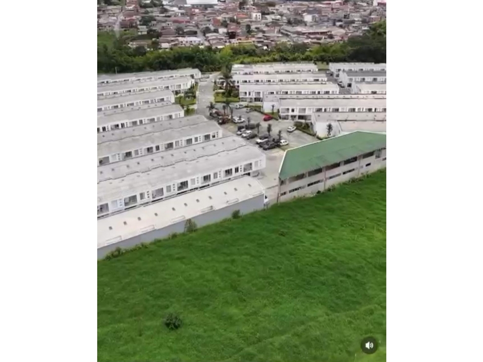 Vendo Hermosa Casa en Circasia Urbanizacion Cantabria
