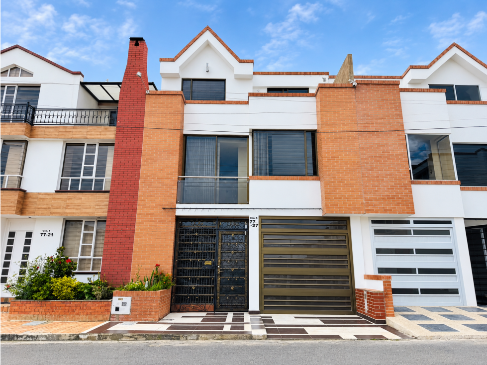 Hermosa Casa en Canapro: ¡Tu Hogar Ideal en Excelente Ubicación! - 1