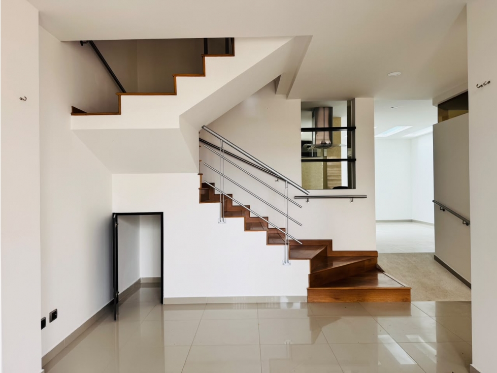 Hermosa Casa en Canapro: ¡Tu Hogar Ideal en Excelente Ubicación! - 4