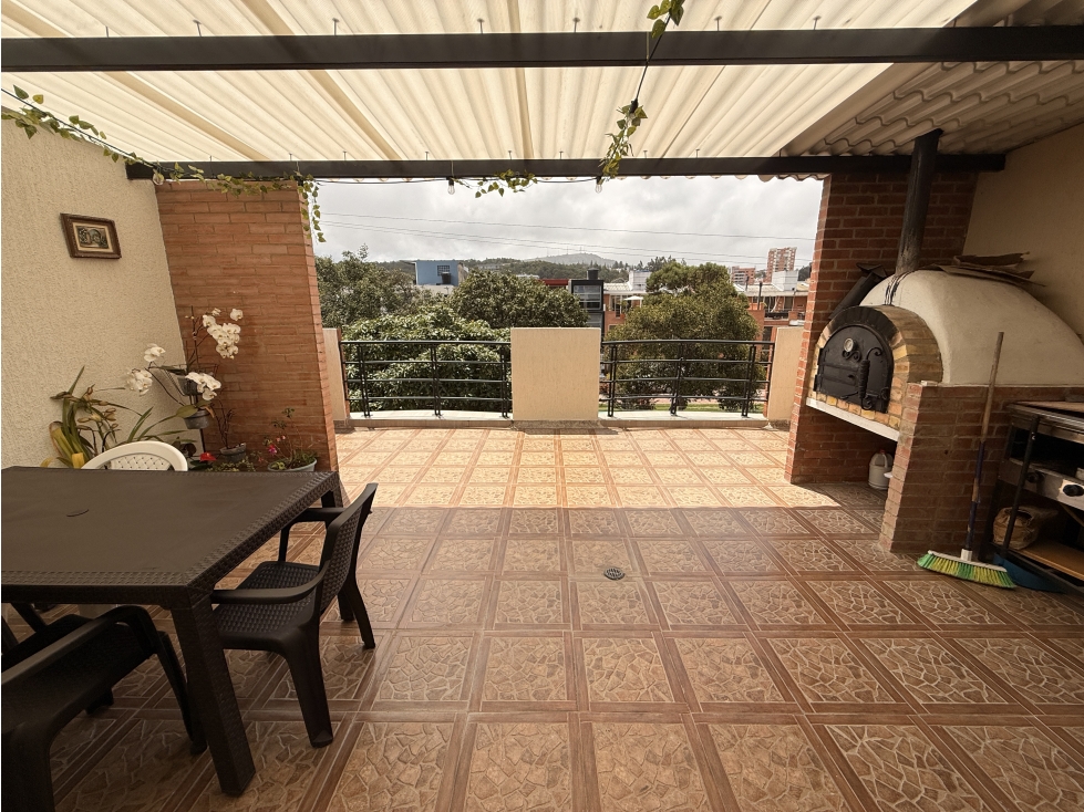 CASA - LAS QUINTAS casa acogedora con terraza para reuniones — foto 2