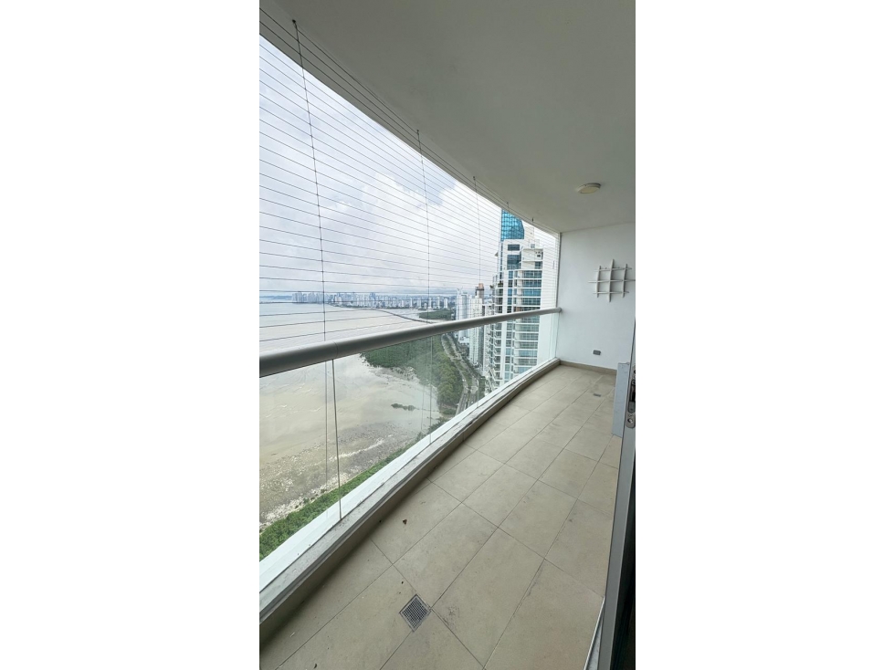 SE VENDE APARTAMENTO FRENTE AL MAR COSTA DEL ESTE — foto 2