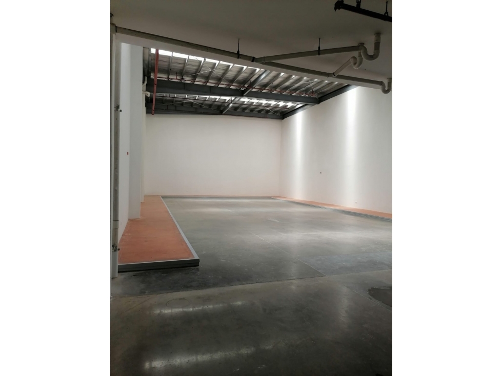 Parque Lefevre/ Ofibodega $5,000/Alquiler - 5