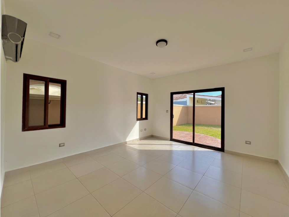 CASA EN VENTA SUNSET COAST 600 M2 DE TERRENO