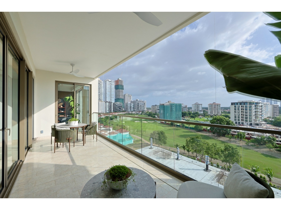 Santa María | Apartamento de 4 recámaras con balcón y den