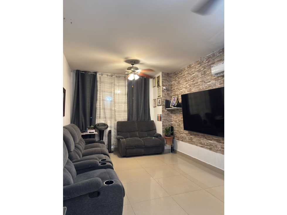 SE VENDE O SE ALQUILA / EN CONDADO DEL REY / PISO 10 — foto 2