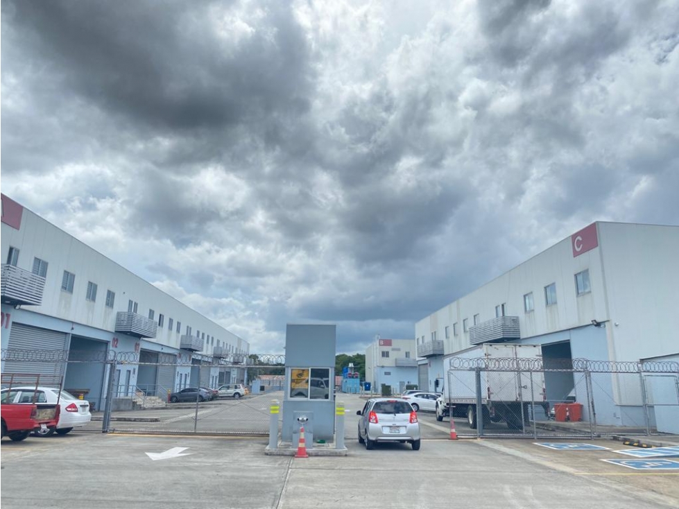 SE ALQUILAN BODEGAS EN TOCUMEN AEROPUERTO / CPARK