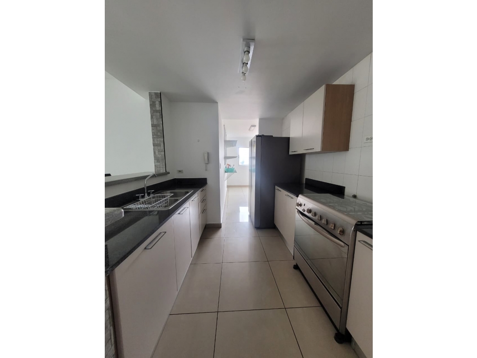 SE ALQUILA APARTAMENTO AMOBLADO EN PARQUE LEFEVRE — foto 3
