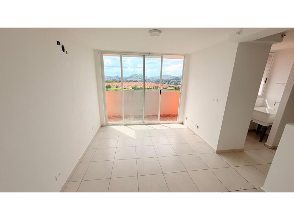 Se vende apartamento en El Crisol cerca de la estación del Metro