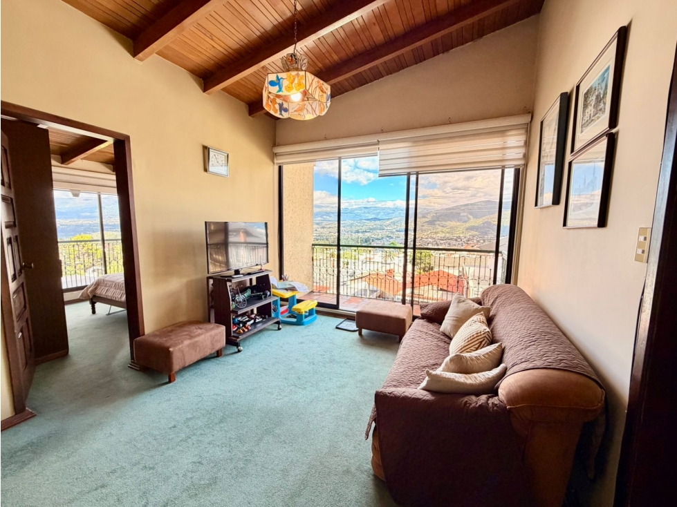 Vendo Casa con Terreno Urb. Miravalle 719 m2 - Cumbaya — foto 5