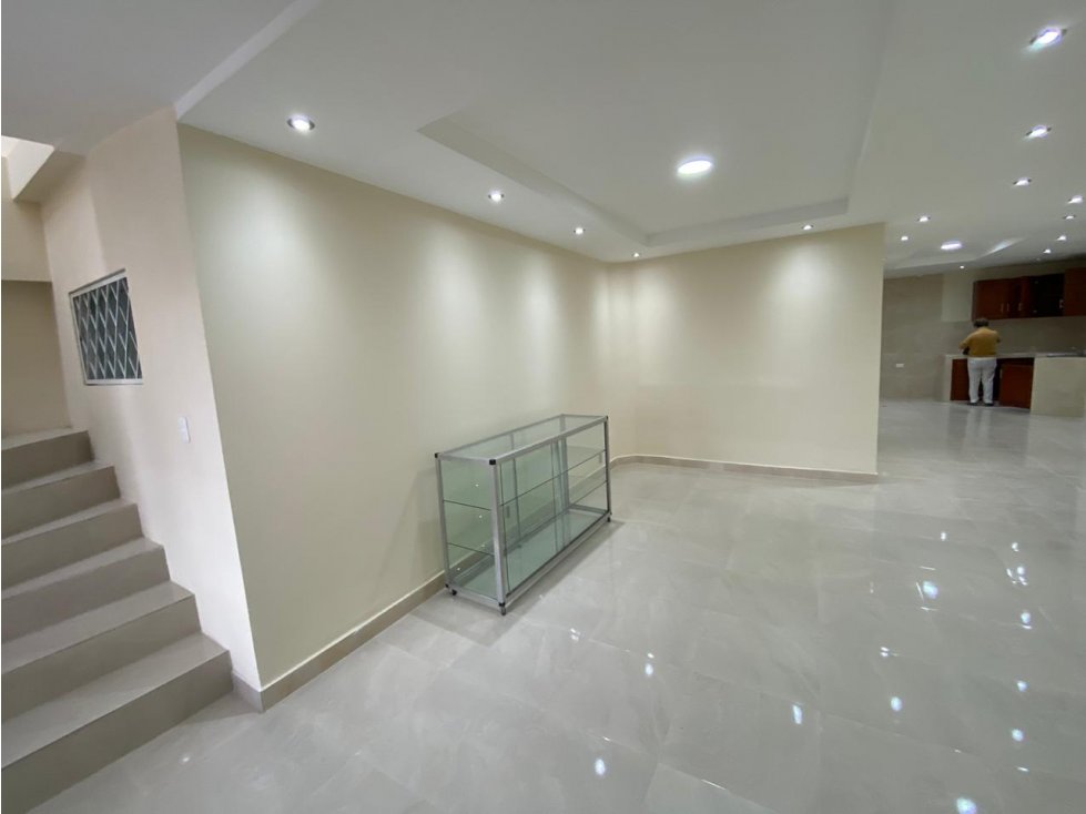 Renta departamento 130 m2 Loft Cumbaya - 1