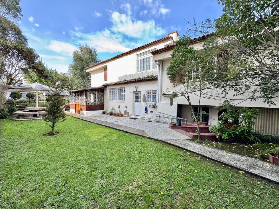 Venta Casa y Terreno 1.321 m2 Union Nacional / Centro Norte Quito - 3