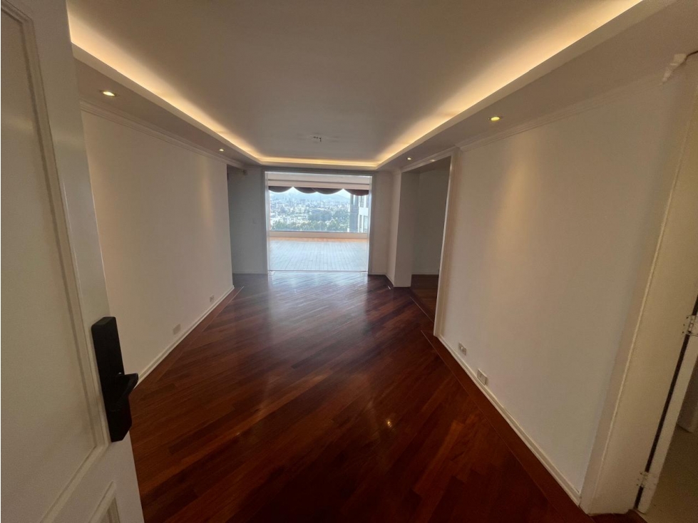 Venta Depar 3 dorm Quito Tenis — foto 2