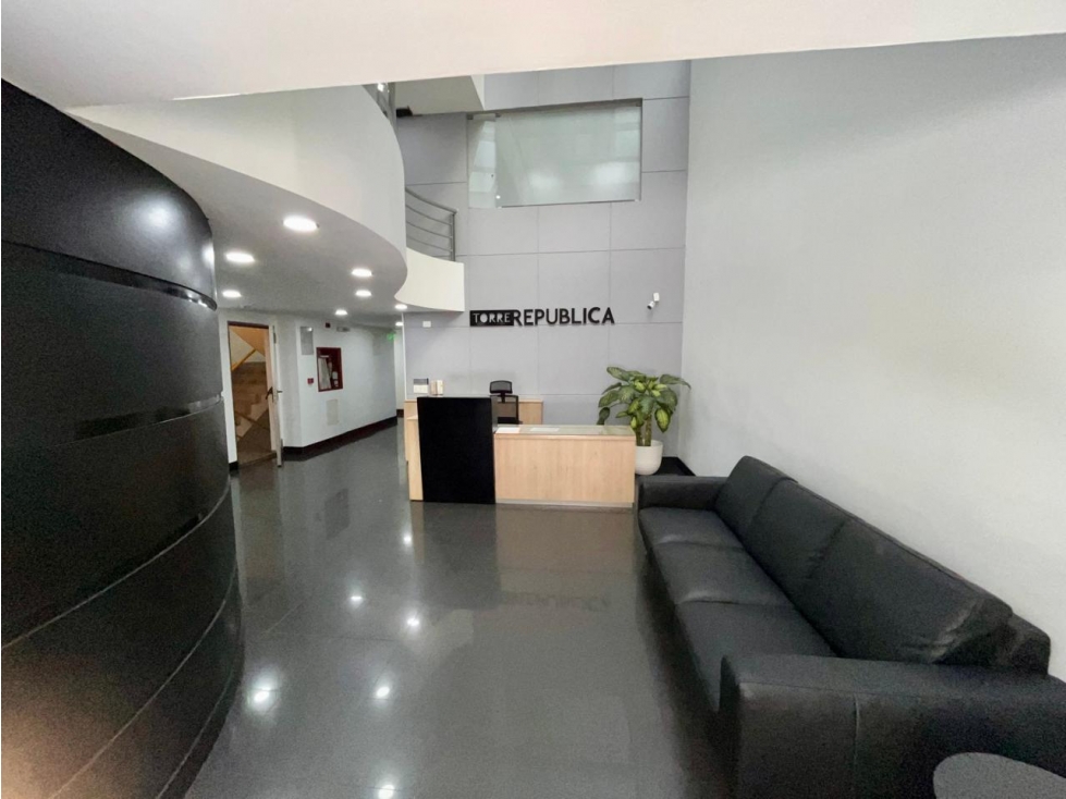 Renta Oficina 41 m2 Av. Republica — foto 2