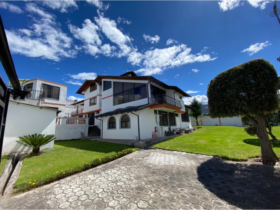 Venta Casa ideal para uso Comercial Cumbaya — foto 2
