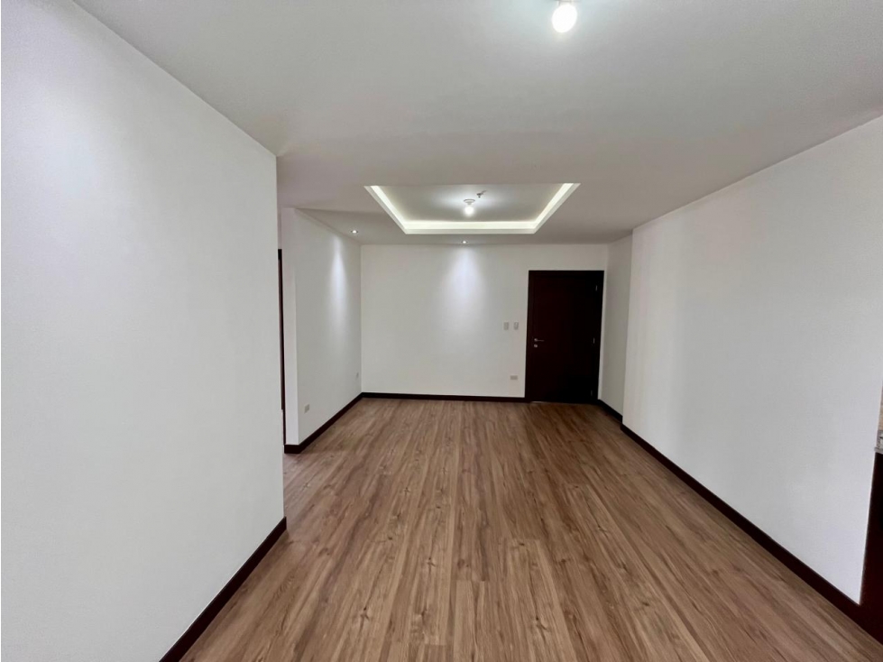 Vendo Depar 2 Dormitorios NUEVO La Carolina — foto 2
