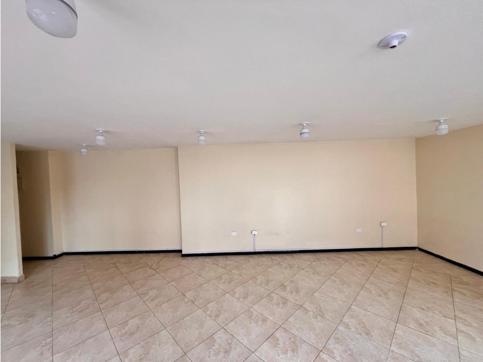Renta local comercial 55m2 sector el Bosque - 4