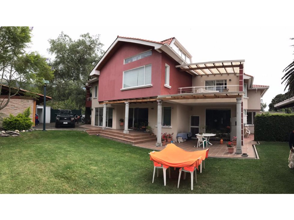Vendo Casa Cumbaya / Lumbisi 550 m²