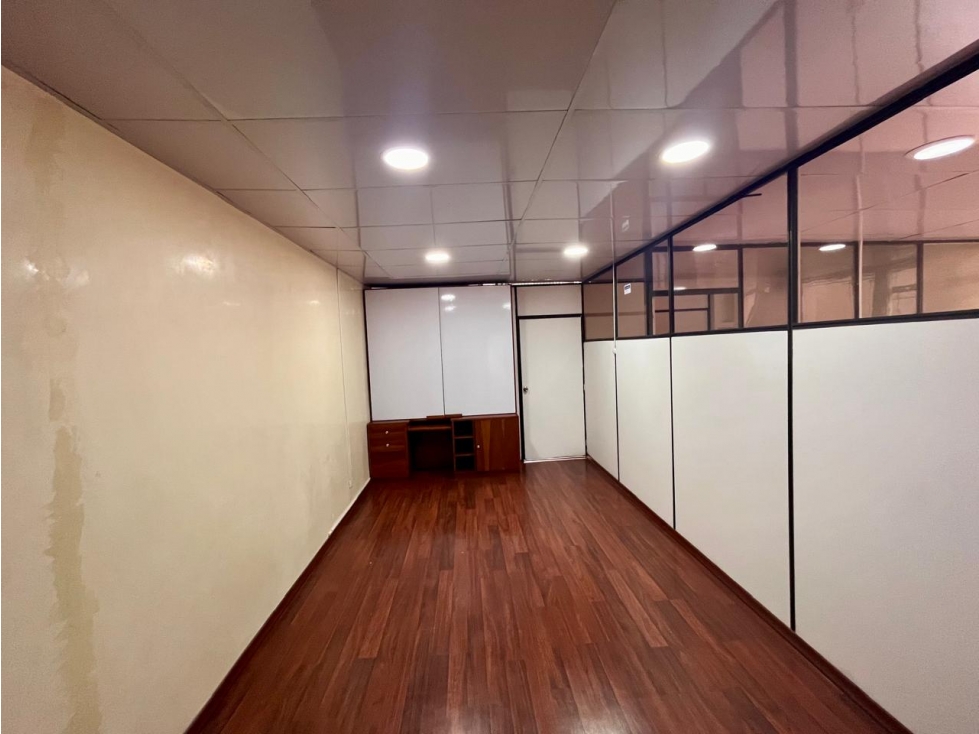 Renta Oficina 300 m2 Quito Tenis — foto 4