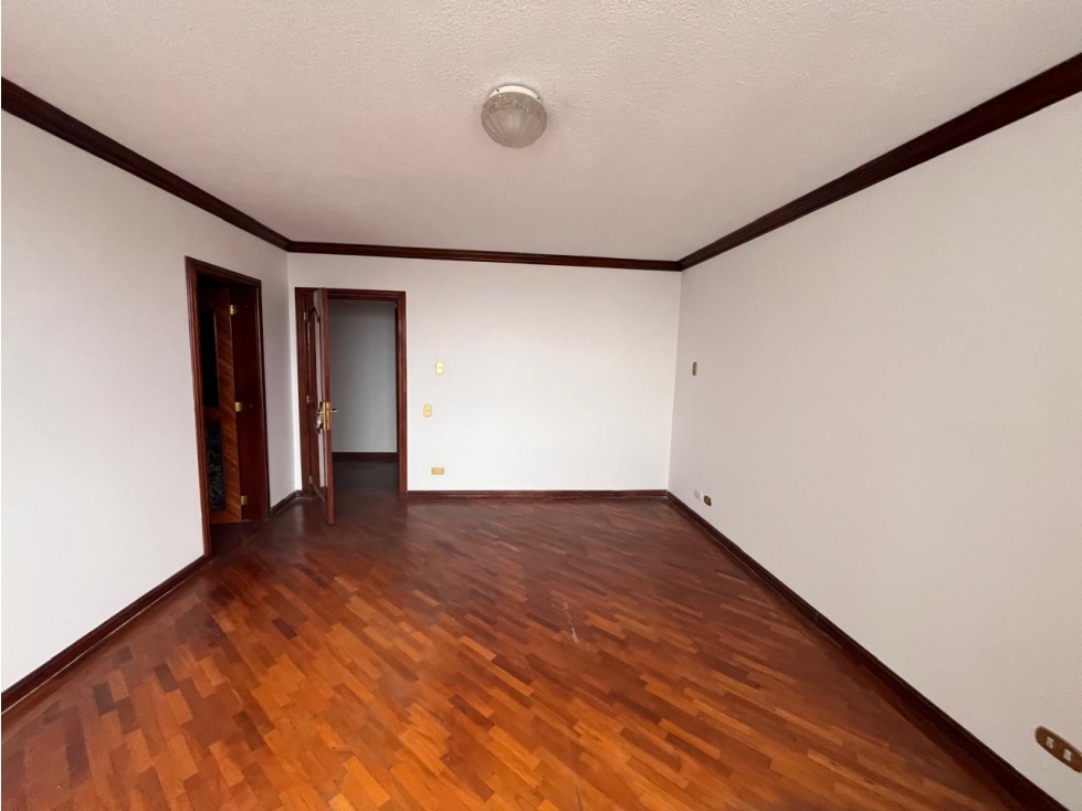 Venta Departamento 242 m2. CC el Bosque — foto 3