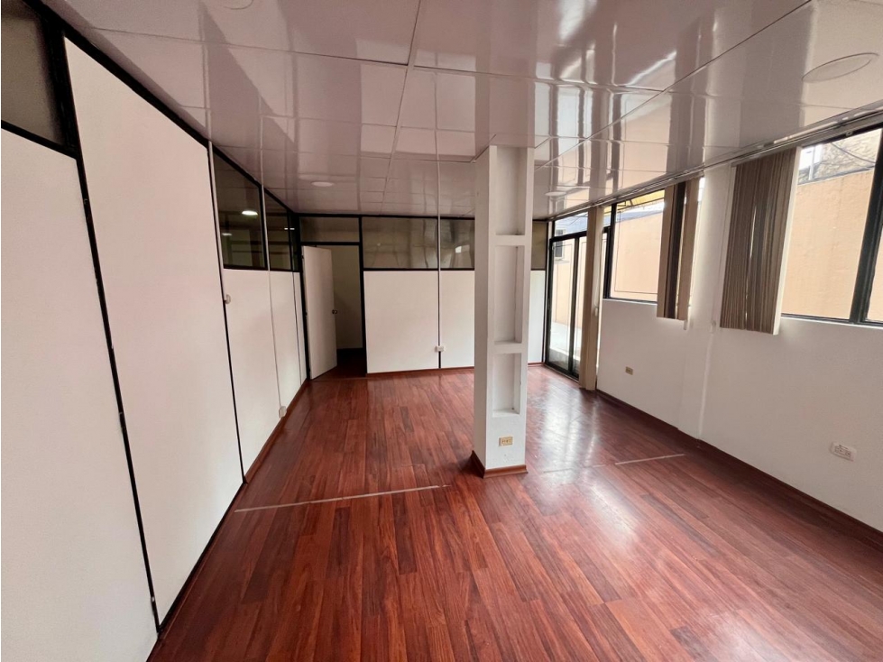 Renta Oficina 300 m2 Quito Tenis — foto 5