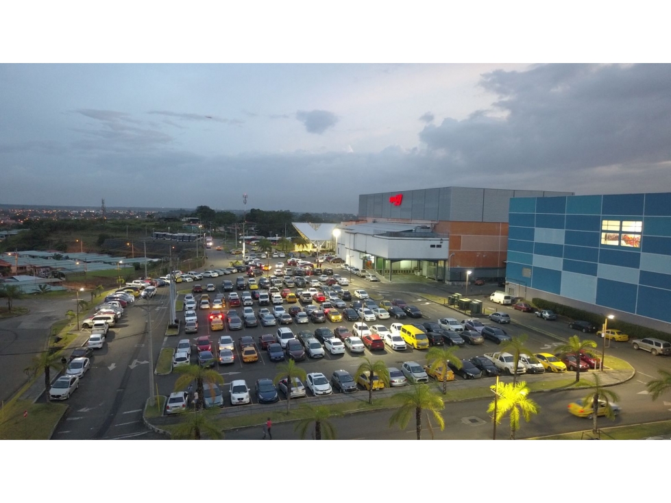 Alquilo locales comerciales en megamall disponibles — foto 4