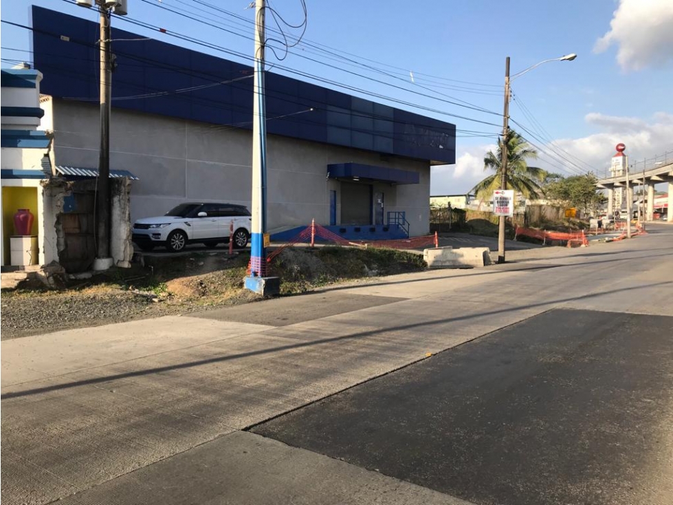 Galera de un nivel en san miguelito vía principal — foto 2