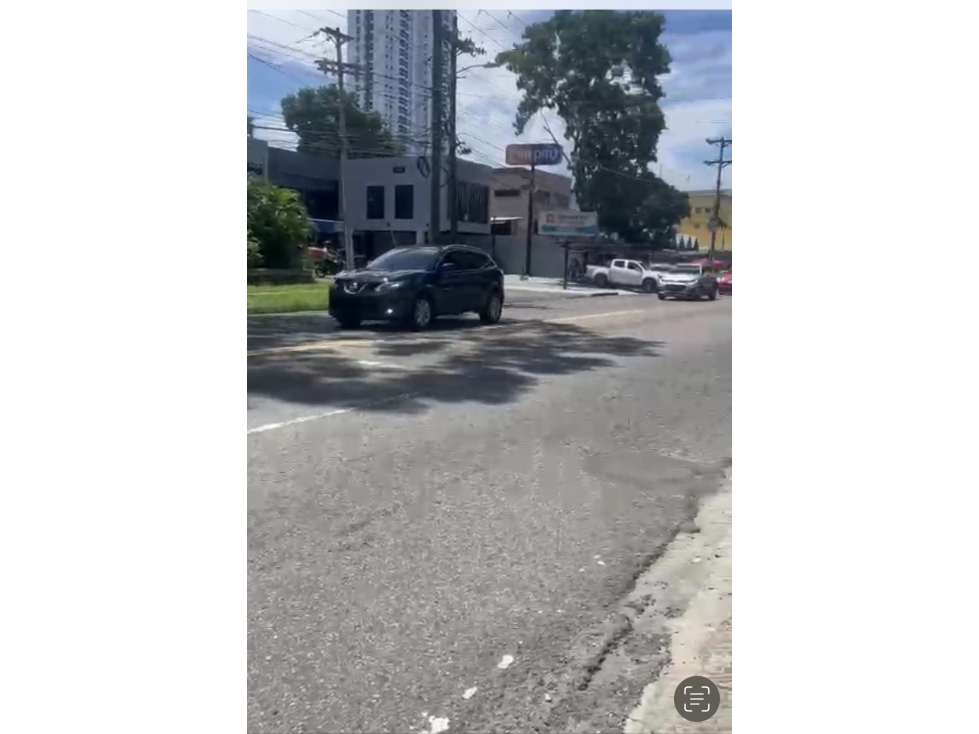 vende locales comercial en vía España 200,000 plazoleta muy transitada - 2