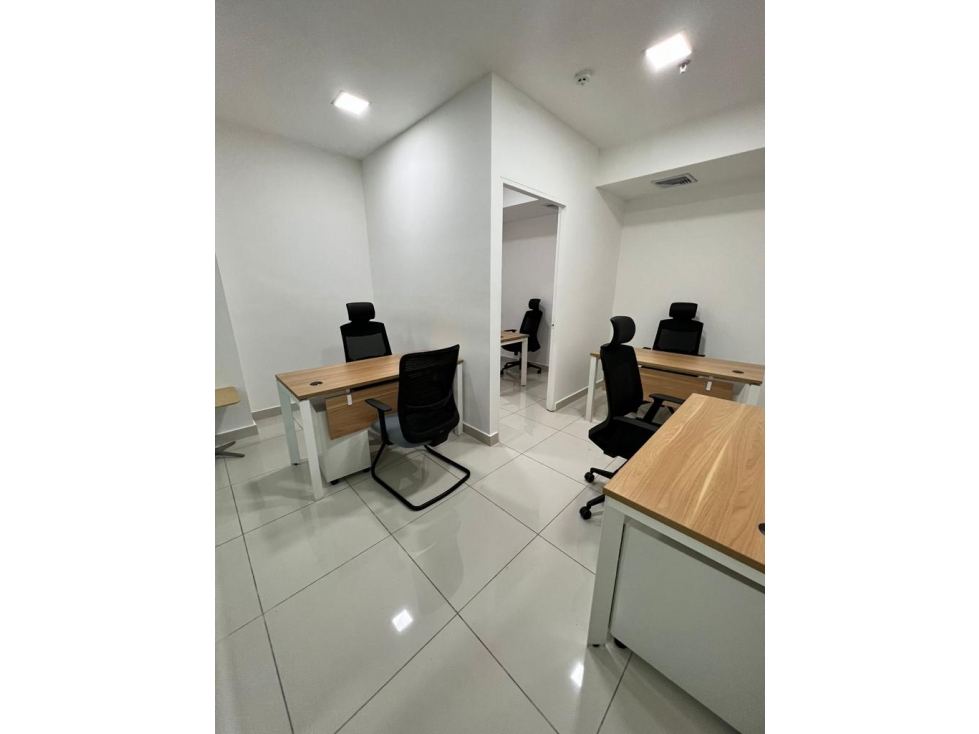 Alquiler de oficinas en el Rali Business center — foto 4