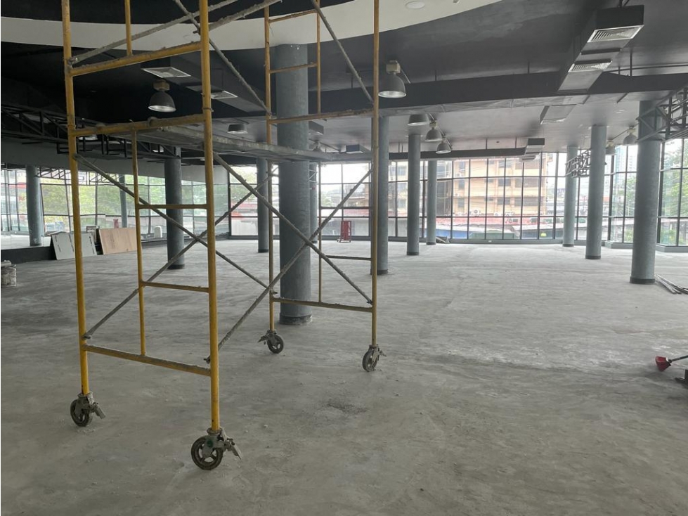 Alquilo vendo edificio comercial en la AV.Ramon Arias, El carmen — foto 5