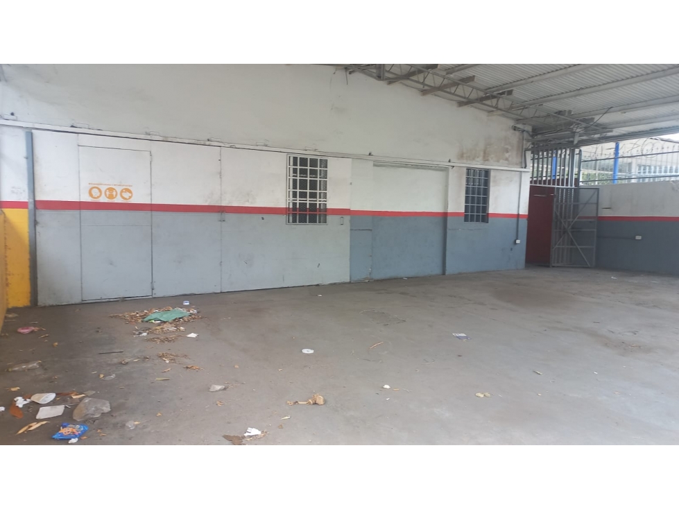 vendo galera Fernández de Córdova 695 mtrs2 1 solo nivel — foto 3