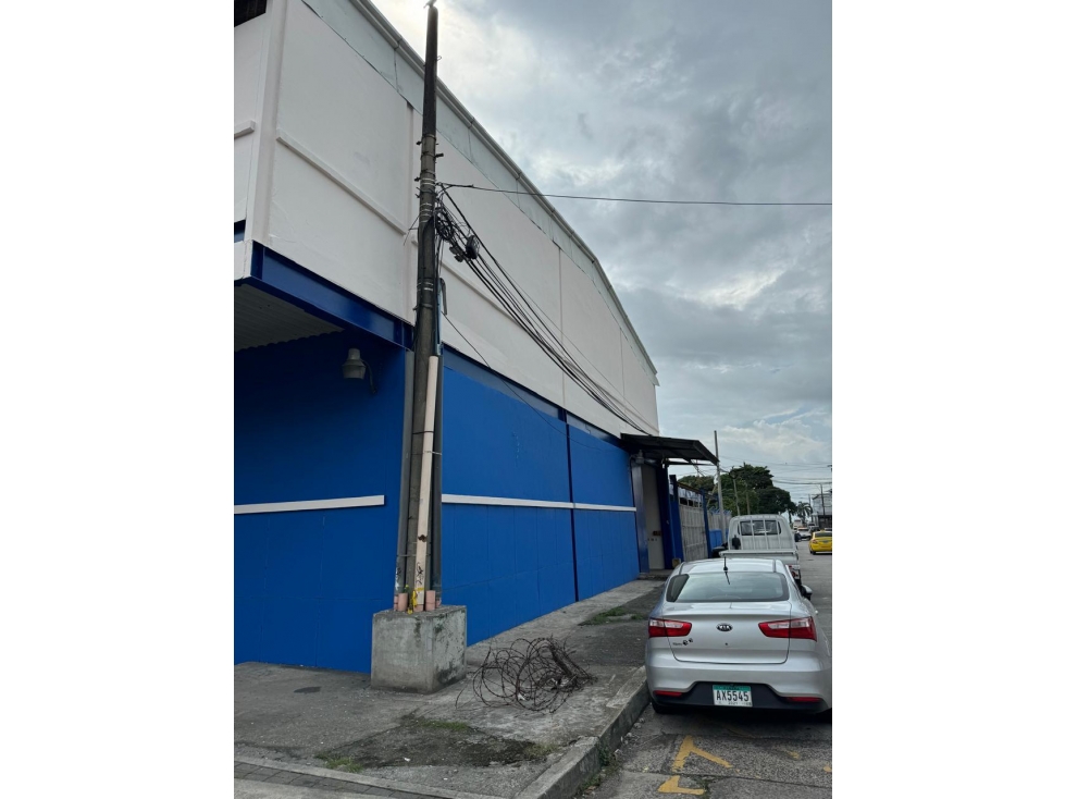 PROPIEDAD AVENIDA JUSTO AROSEMANA venta o alquiler CAlle 28 BODEGAS - 2
