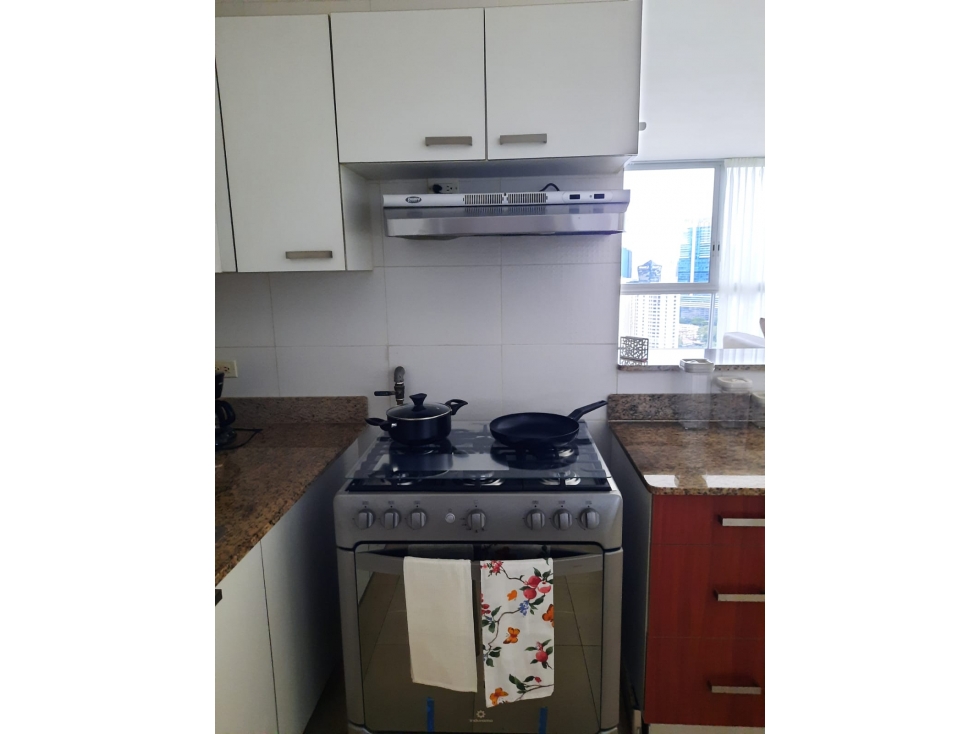 alquilo apartamento en avenida balboa grandbay piso alto linda vista — foto 4