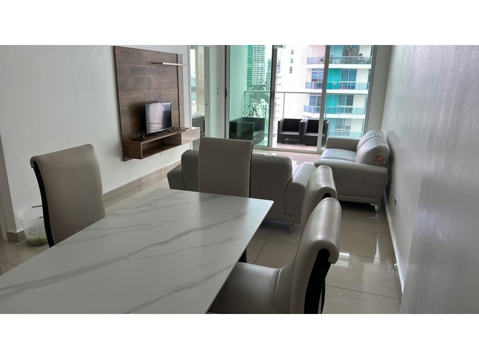 Alquilo hermoso apartamento en el PH Belle View