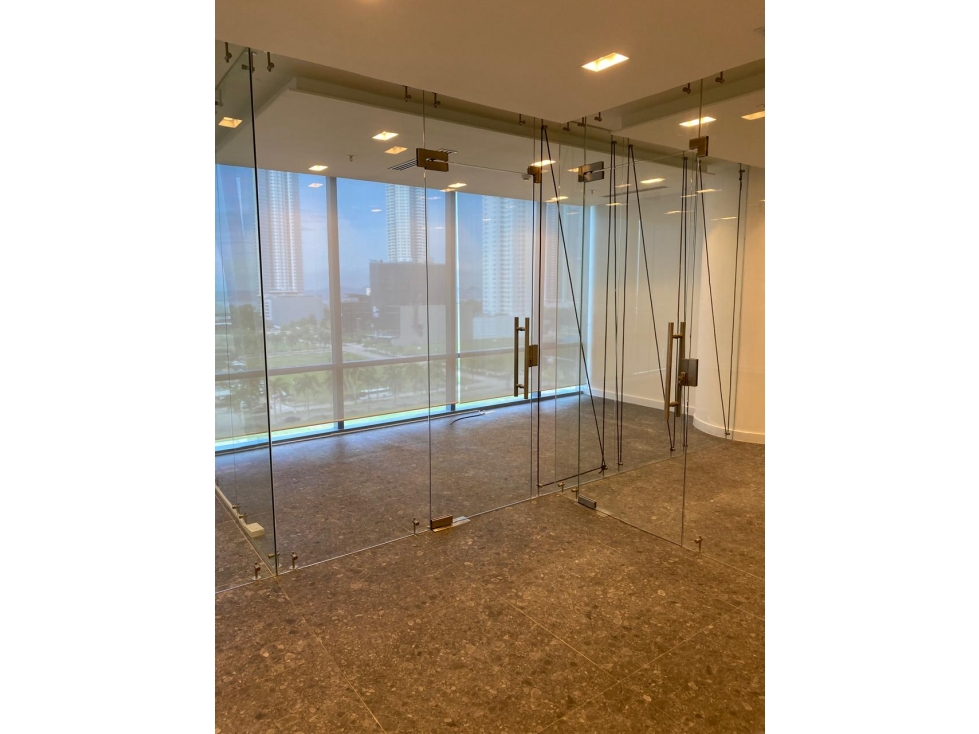 OFICINA TIME SQUARE CENTER alquiler $1,950 + Mantenimiento