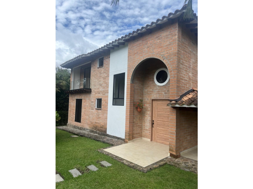 Venta espectacular casa en Llano grande parcelación Agua Luna — foto 4