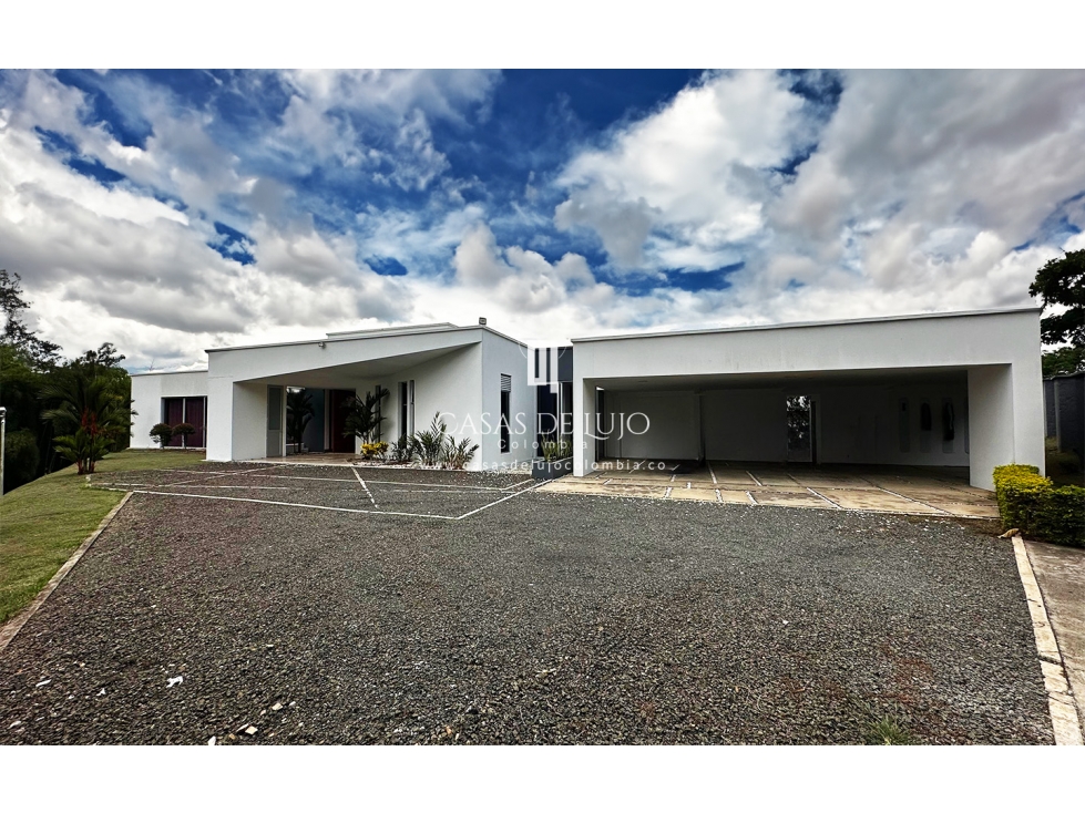 Venta de Casa Campestre en Malabar Cerritos Pereira Cod 1010