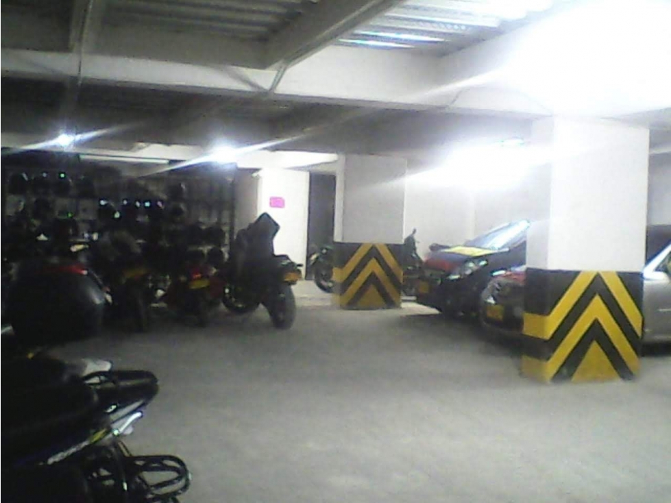 Parqueadero centro en venta — foto 4