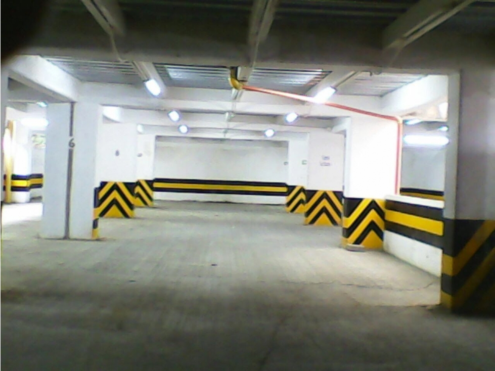 Parqueadero centro en venta
