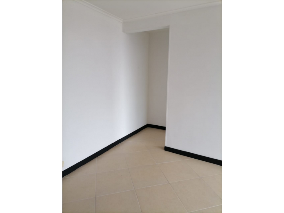 VENTA APARTAMENTO EN MEDELLIN LAURELES, CERCA IGLESIA LA CONSOLATA — foto 3